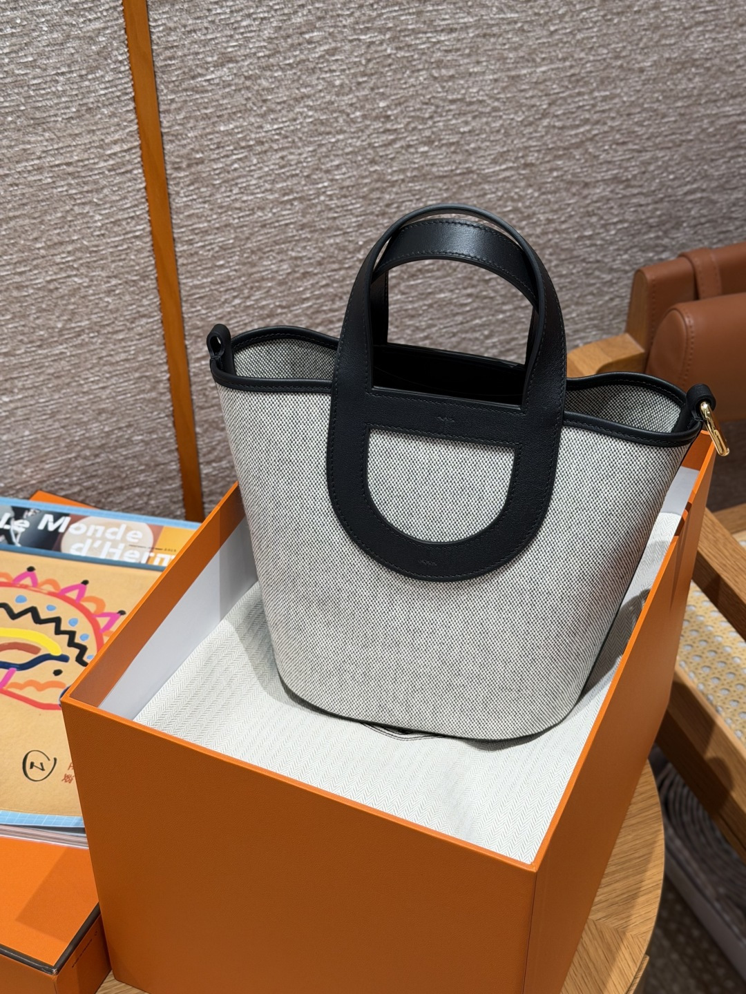 Hermès 18cm (Noir)