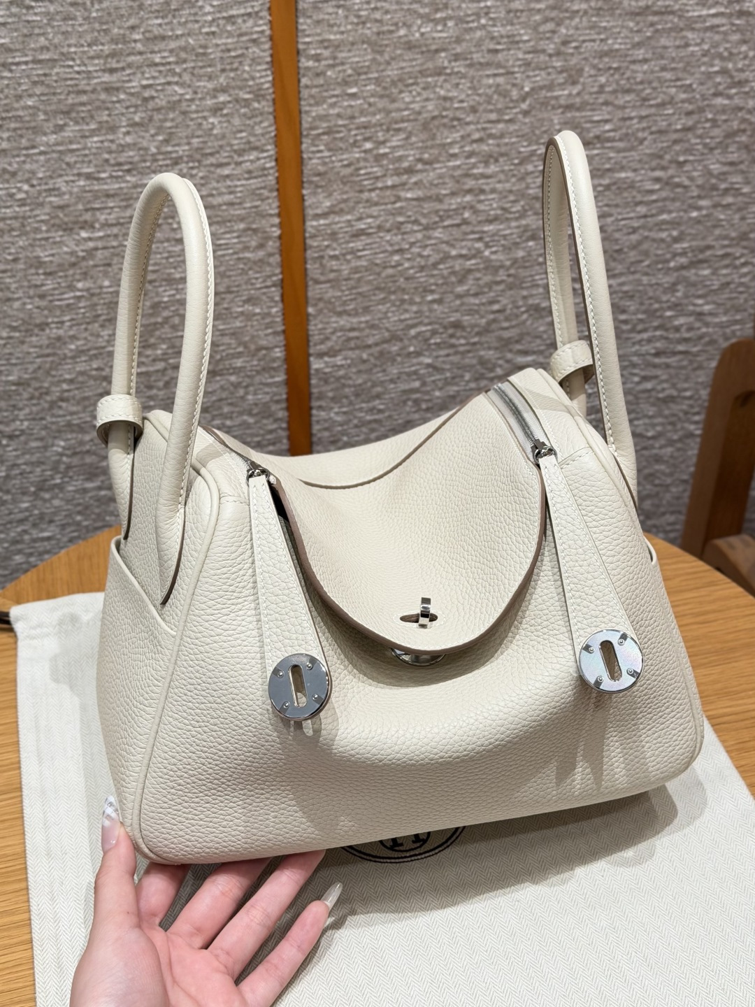 Hermès 26cm (Craie)