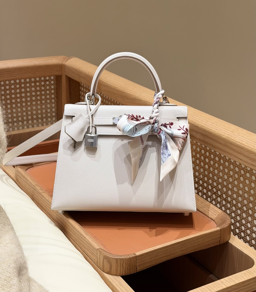 Hermès Kelly 25cm (gris pale)
