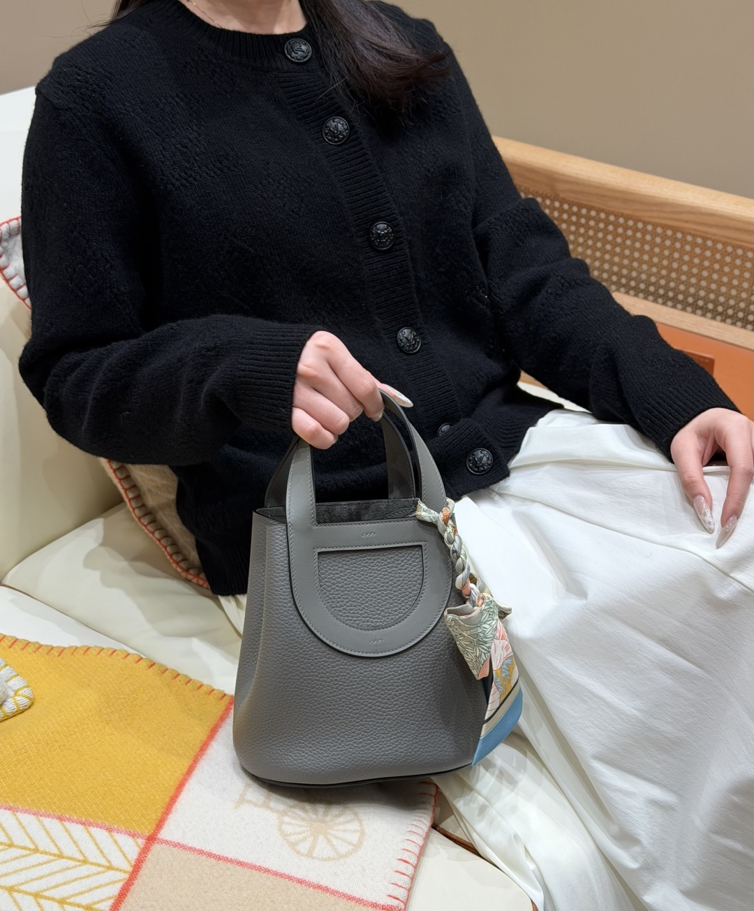 Hermès In The Loop 18cm (Gris Meyer)