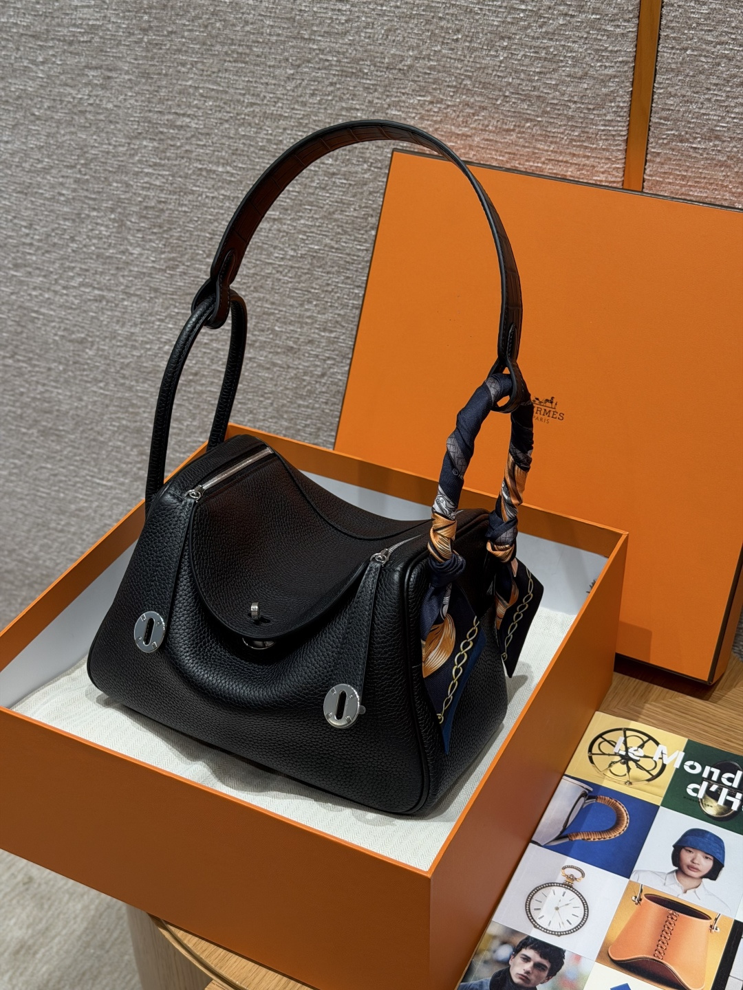 Hermès Lindy 26cm (Noir)