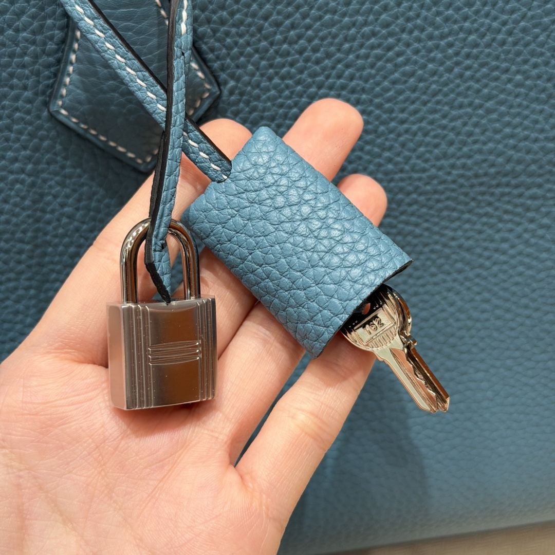 Hermès Victorylia 35cm (Bleu Jean)