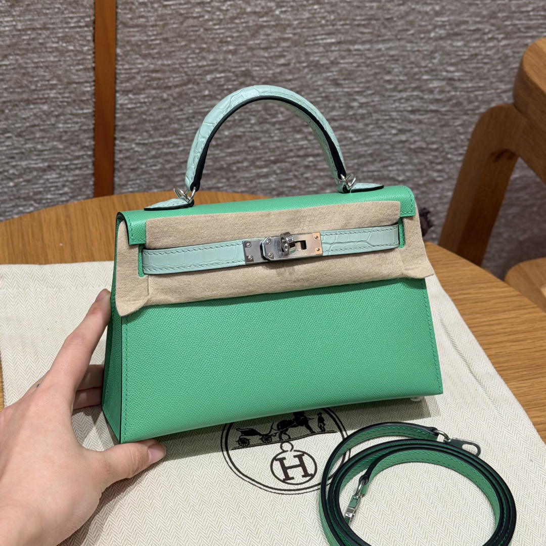 Hermès 19cm (vert comics)