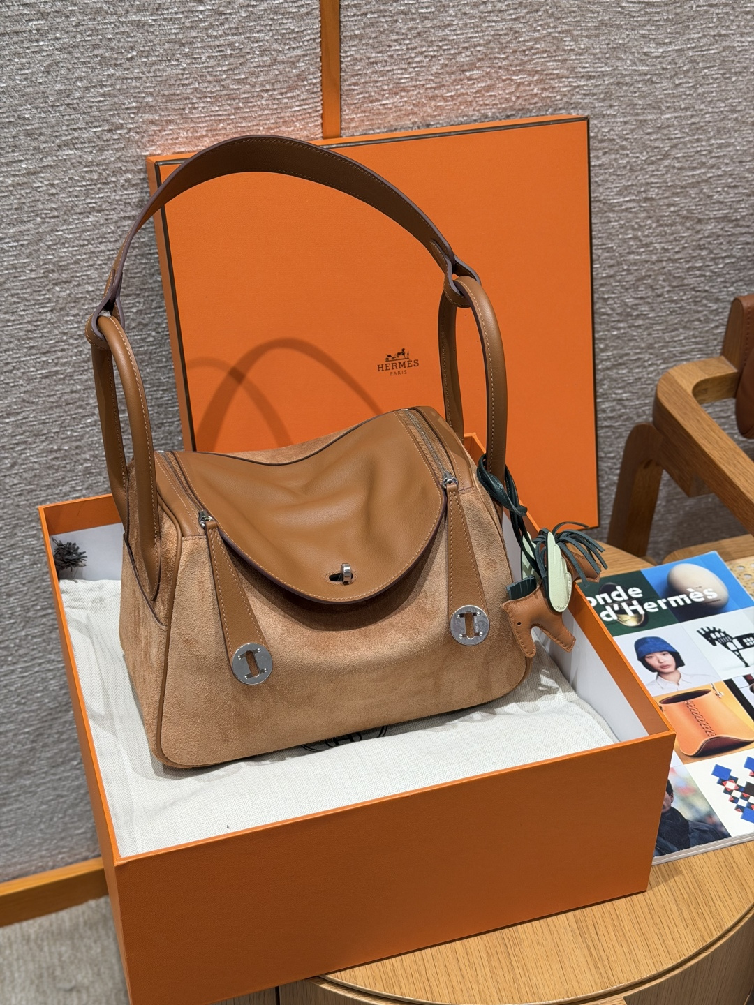 Hermès Lindy 26cm (Gold)