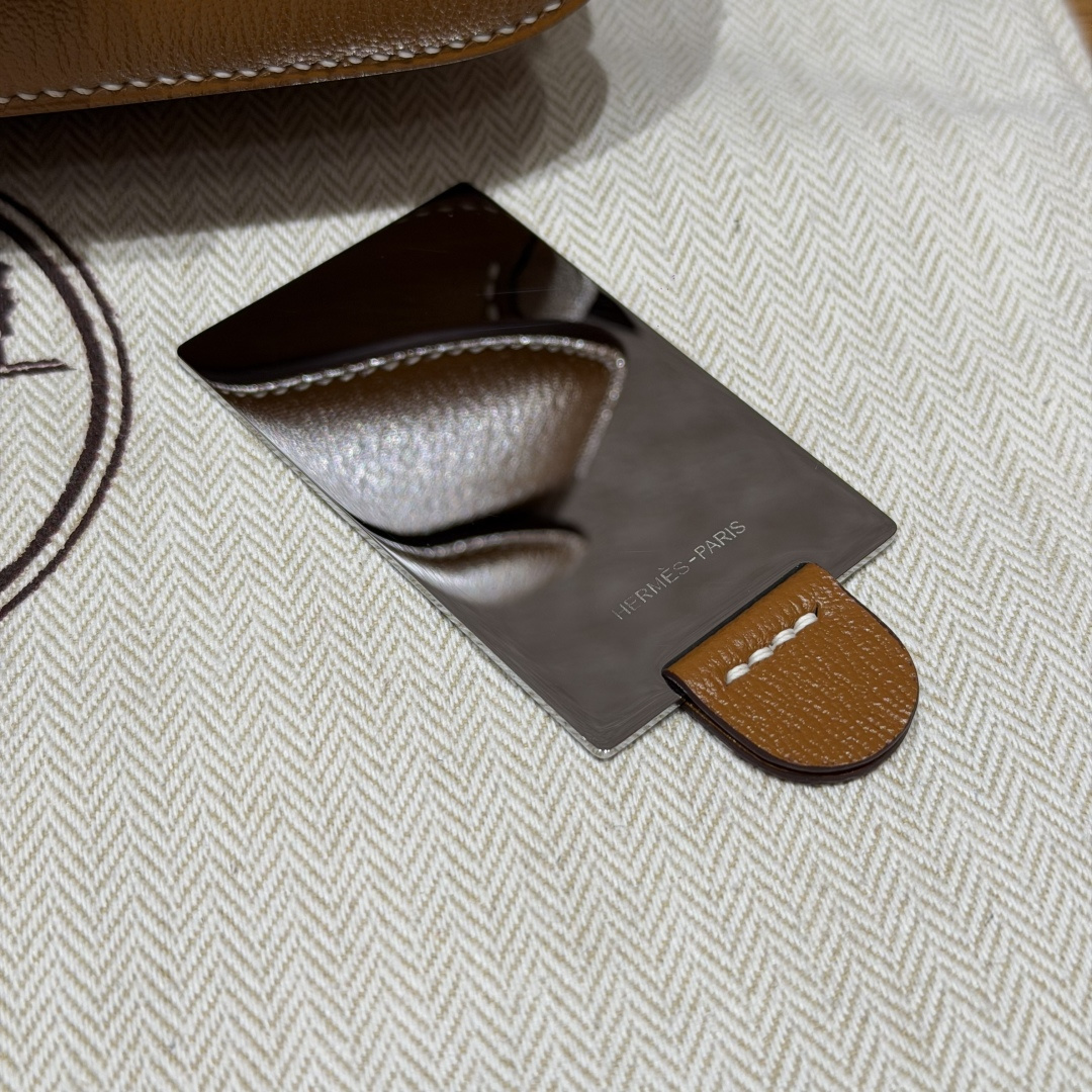 Hermès Constance 19cm (gold)