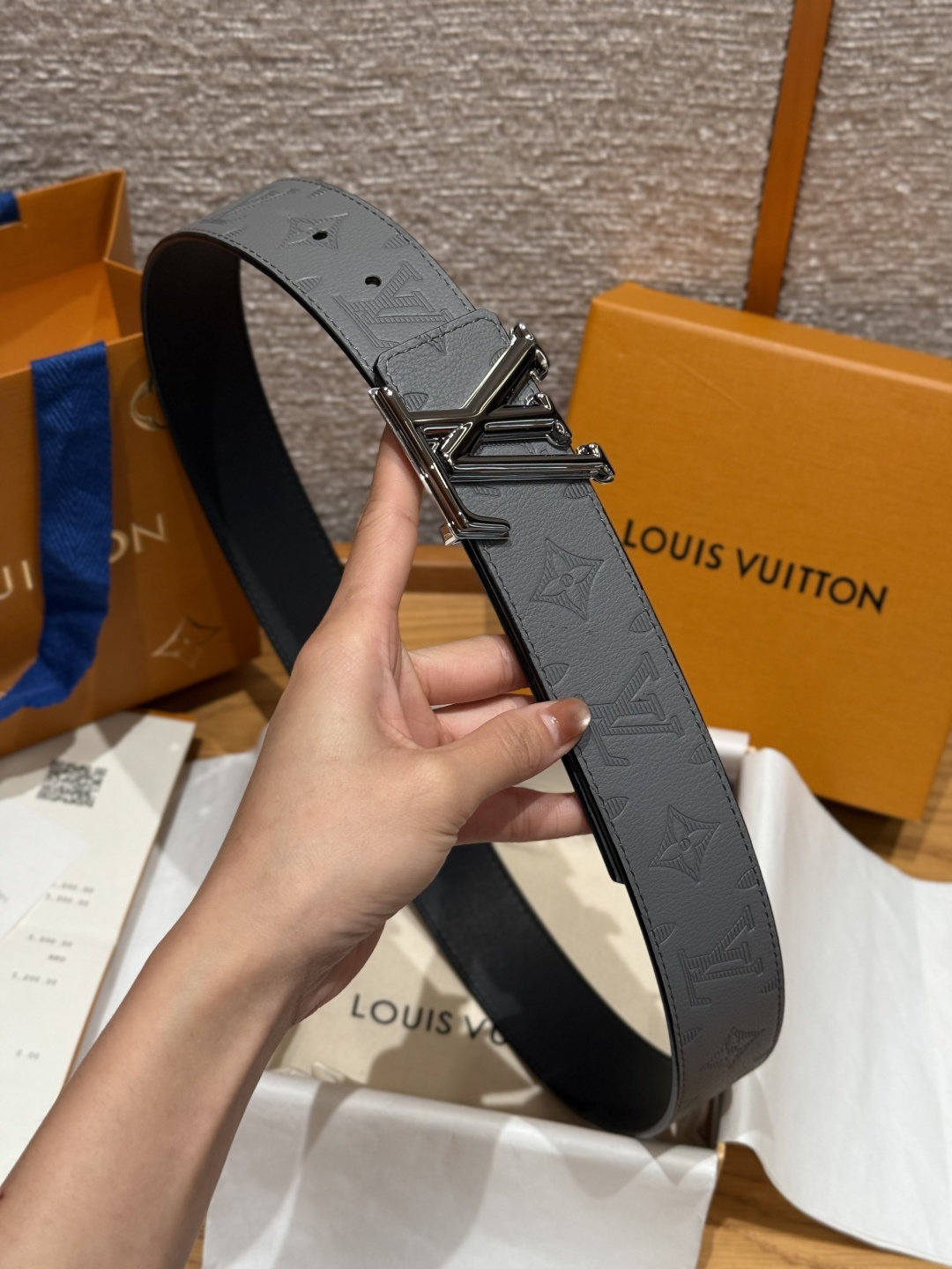 루이비통 피라미드 40mm 리버시블 벨트 상세 이미지 8