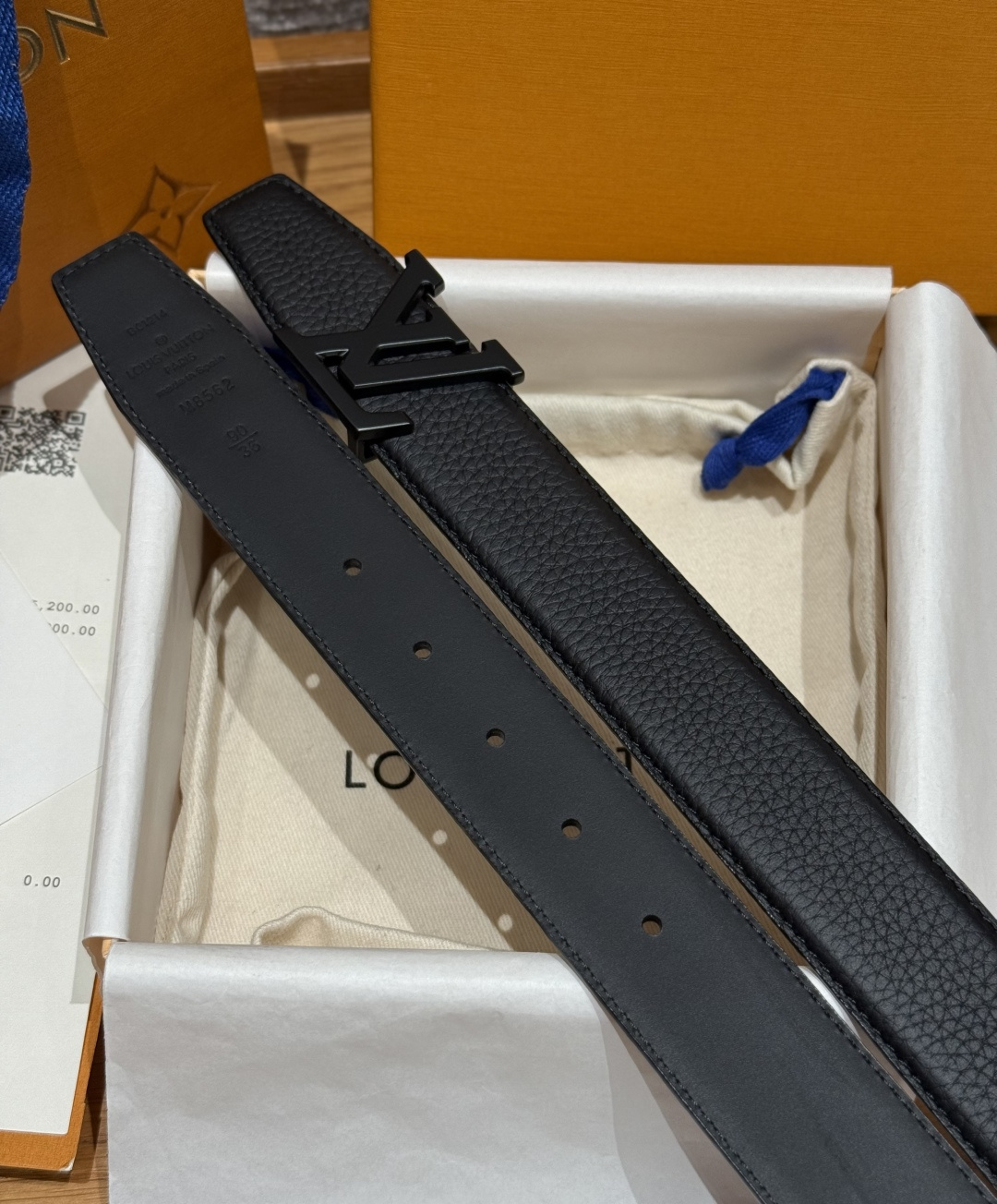 루이비통 이니셜 40mm 리버시블 가죽 벨트 상세 이미지 4