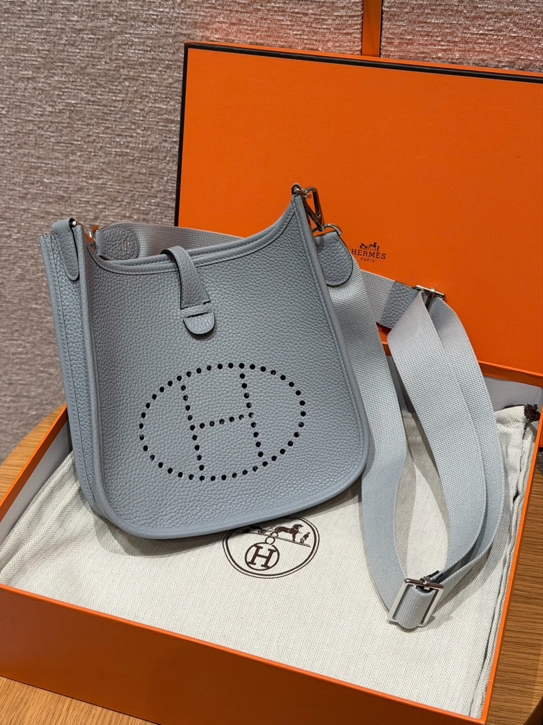 Hermès Evelyne 23cm (Girs Pantin)