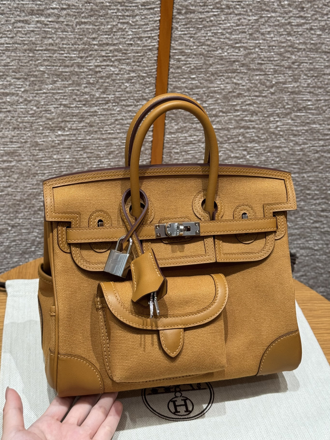 Hermès Birkin Cargo 25cm (Sesame)