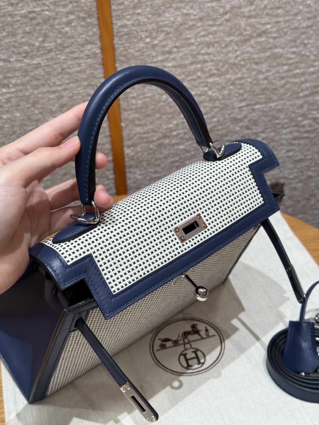 Hermès Toile H Kelly 25cm (Blue Saphir)