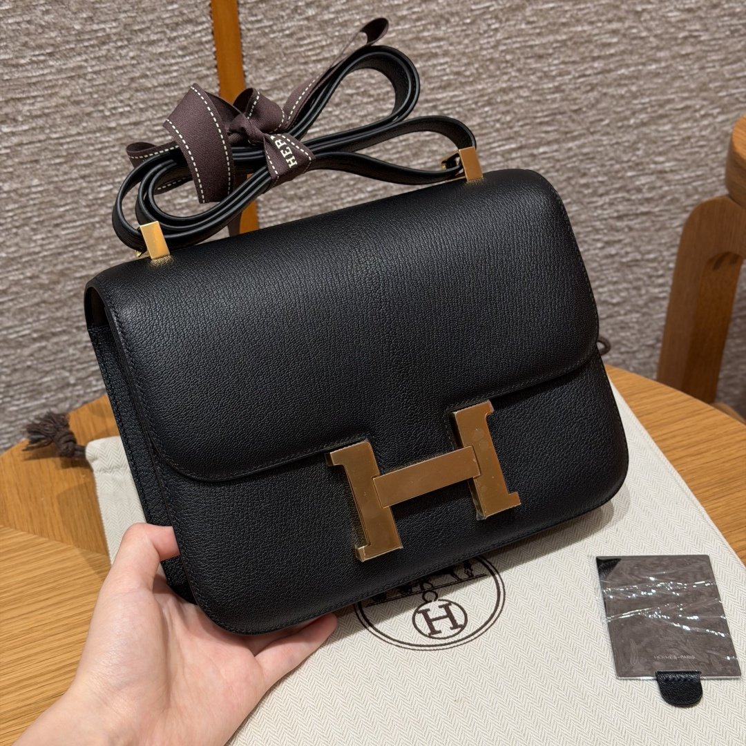 Hermès Constance