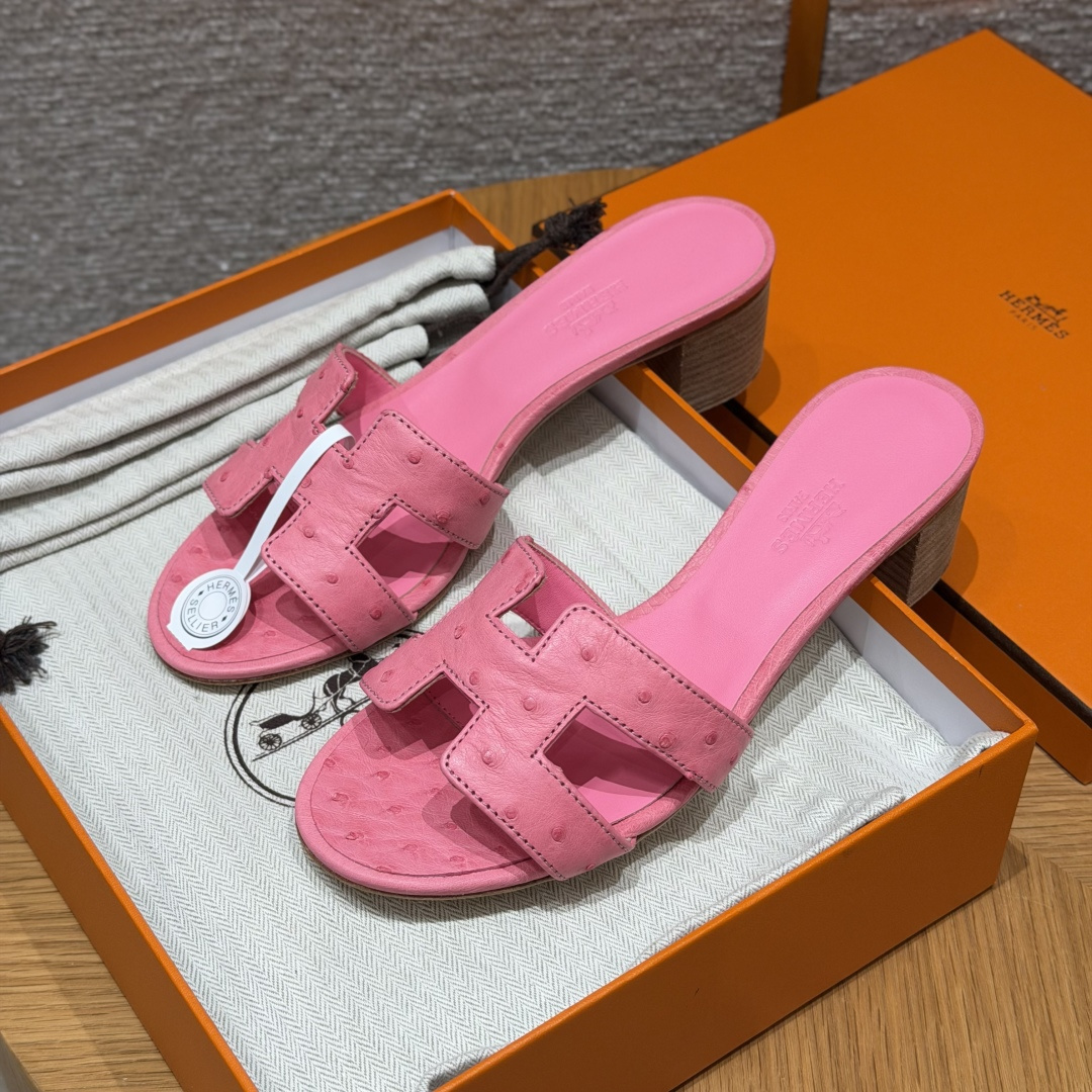 HERMES 🐦 Oasis Epsom Sandales  Sandales à bride  Femme  Mi-saison  Classique et tendance  Cuir d'autruche  Cuir rare