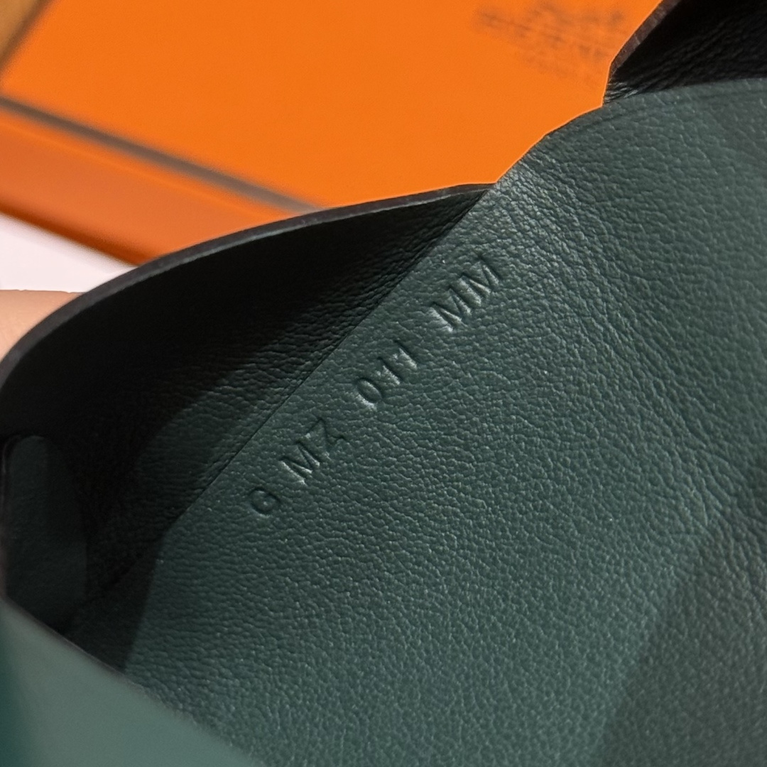 에르메스 지갑 135067 Hermes Wallet 썸네일 이미지