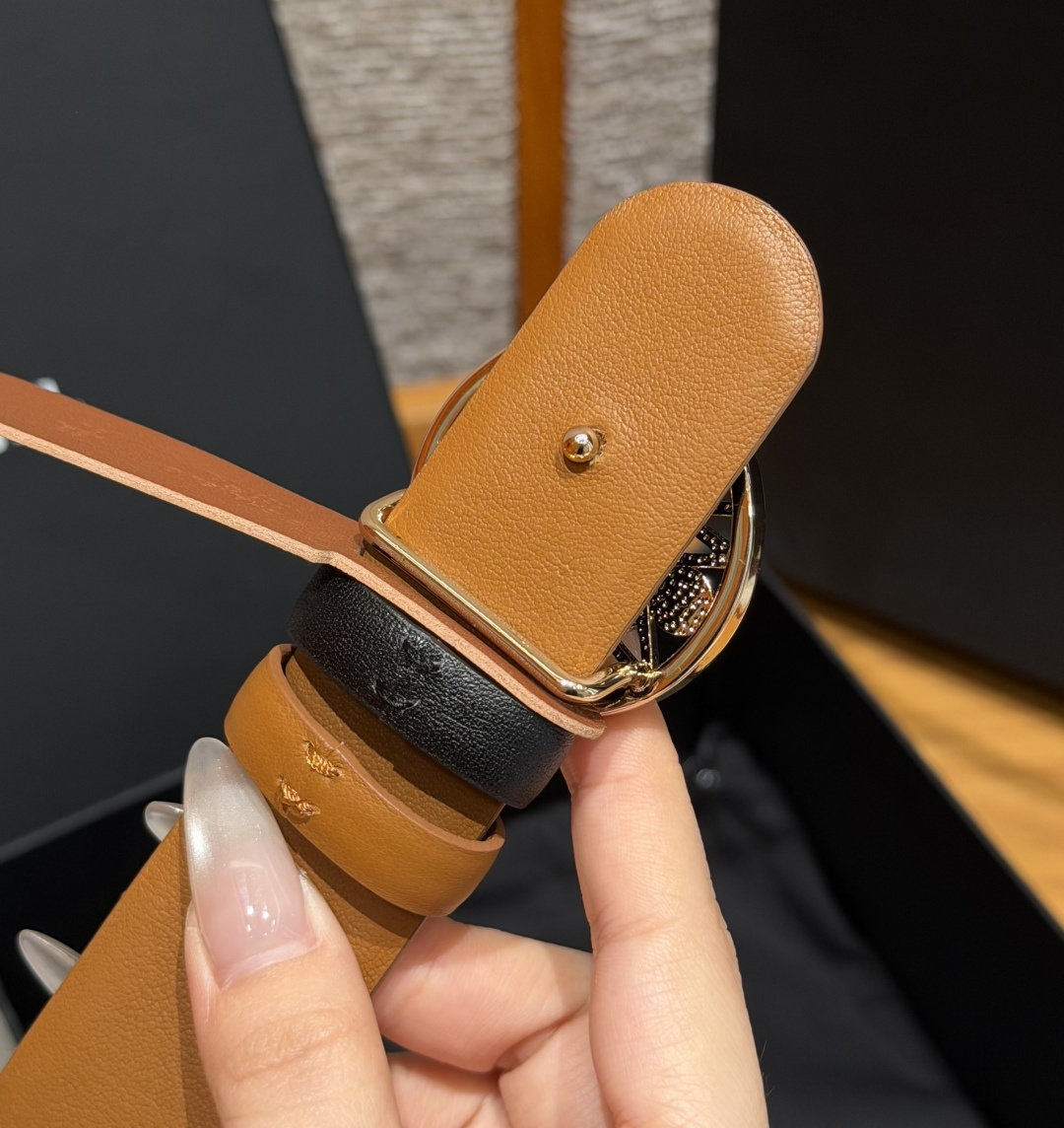 -香家✨双面小牛皮扣腰带系列 Ceinture 30 mm Réversible en Cuir de -香家✨双面小牛皮扣腰带系列 Ceinture 30 mm Réversible en Cuir de