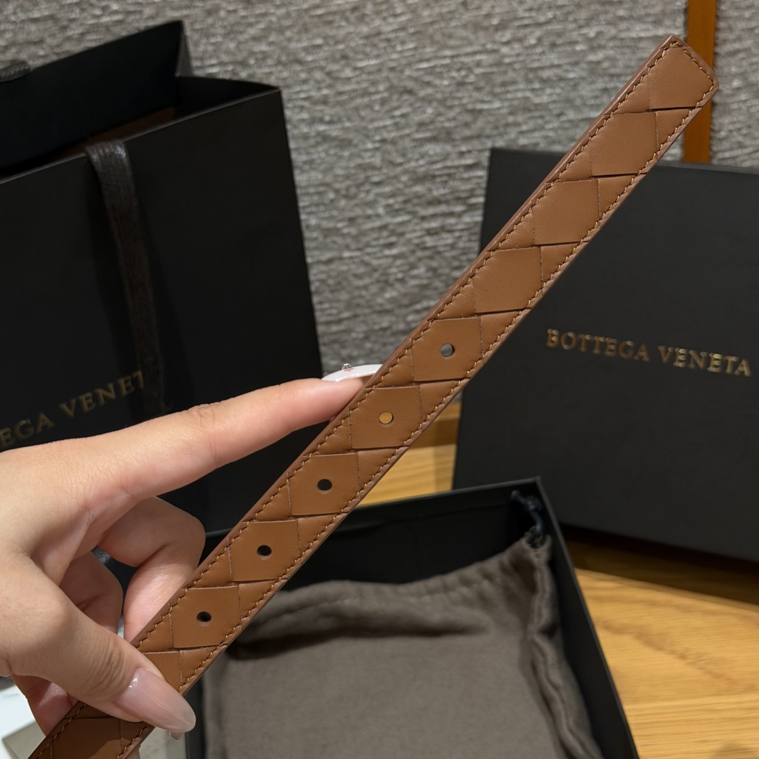 보테가베네타 인트레차토 실키한 소가죽 벨트 상세 이미지 7
