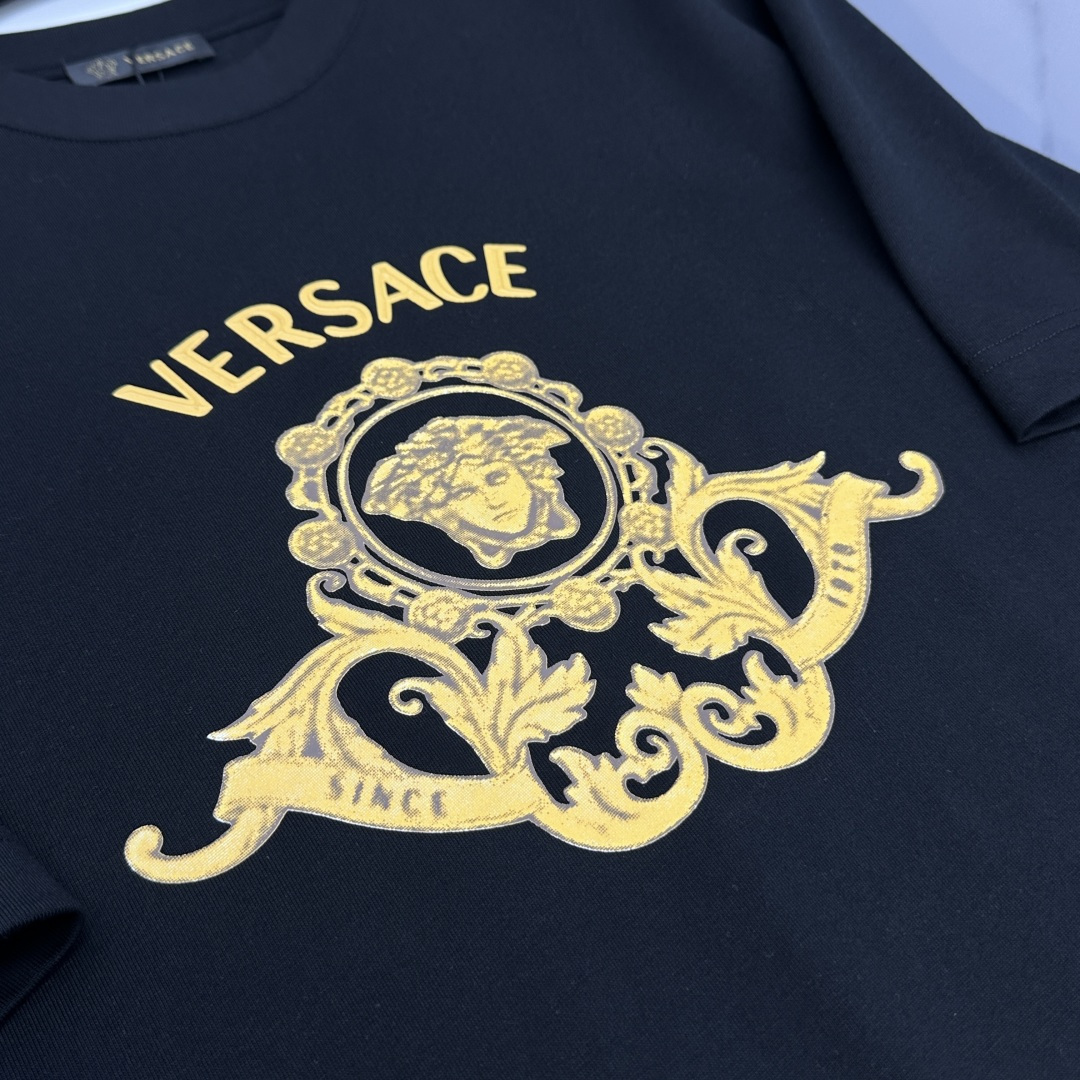 🆕Versace范思哲 2026春夏新款短袖 官网同款T恤 双纱纯棉面料 多元化搭配 是眼下时尚前沿的创