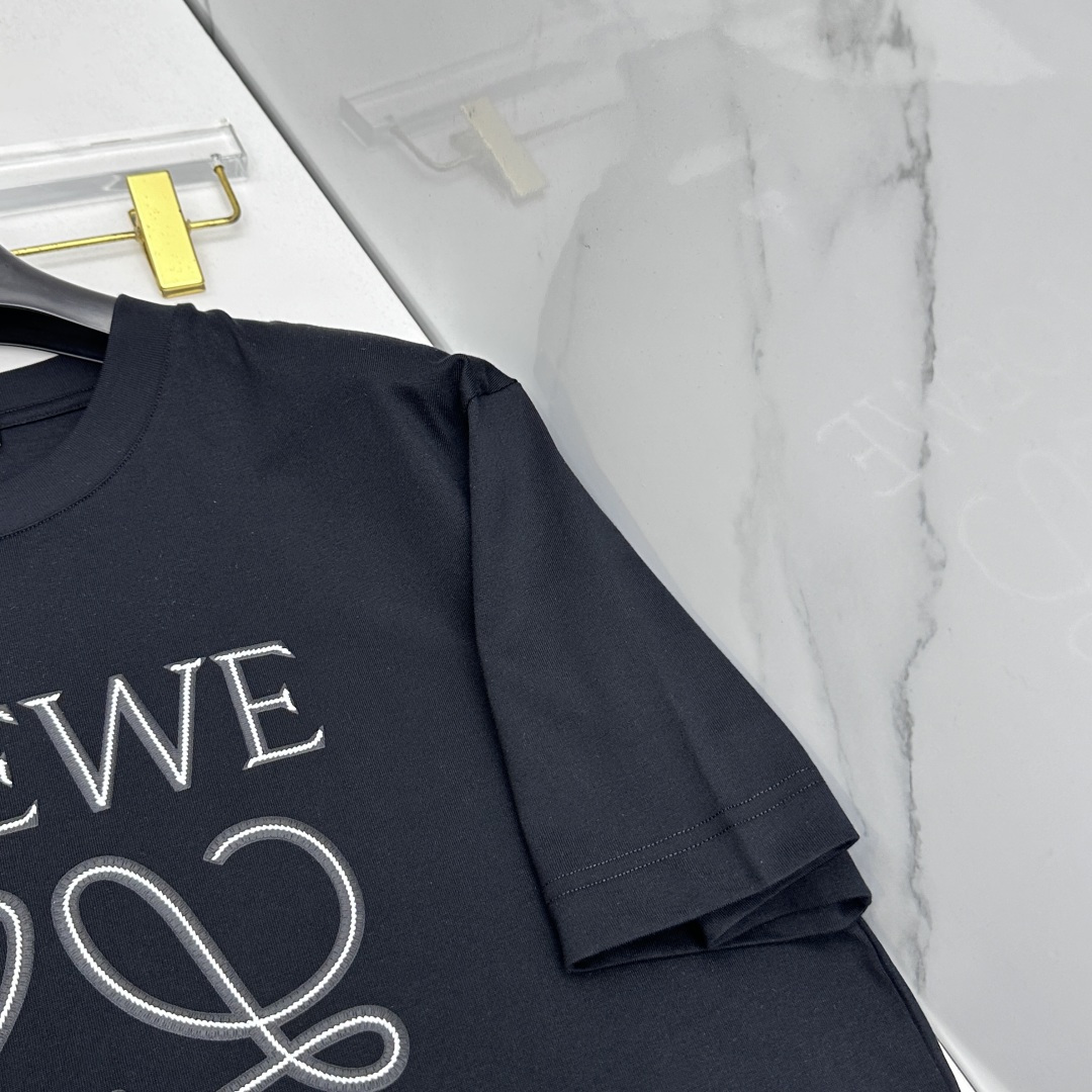 🆕LOEWE罗意威 2026春夏新款短袖 官网同款T恤 双纱纯棉面料 多元化搭配 是眼下时尚前沿的创新趋