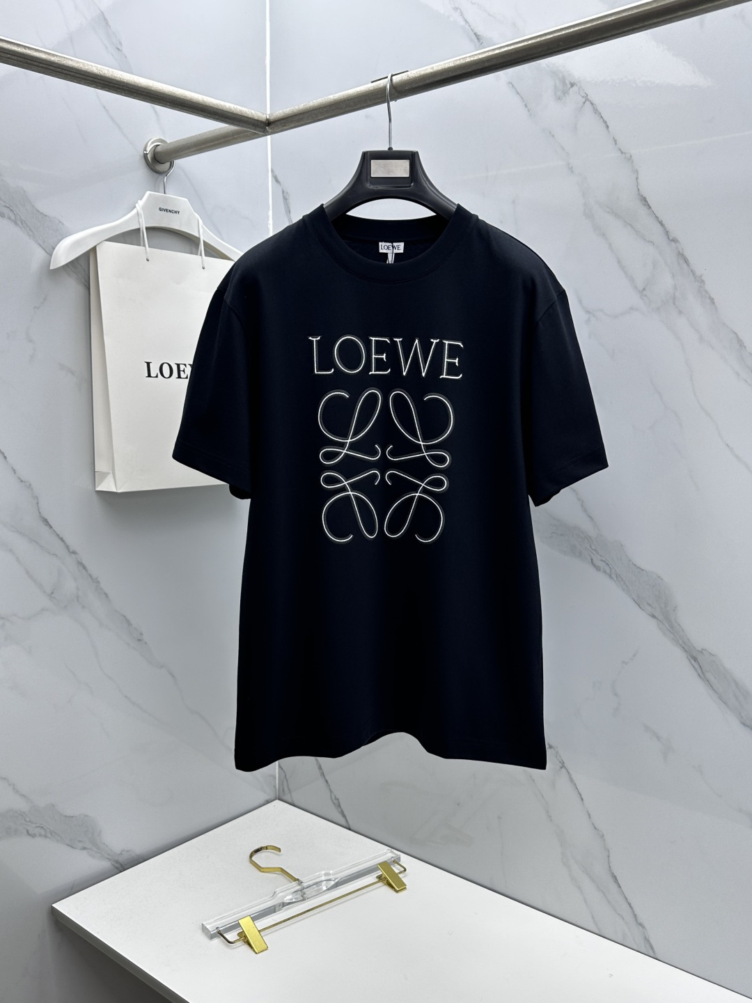 🆕LOEWE罗意威 2026春夏新款短袖 官网同款T恤 双纱纯棉面料 多元化搭配 是眼下时尚前沿的创新趋