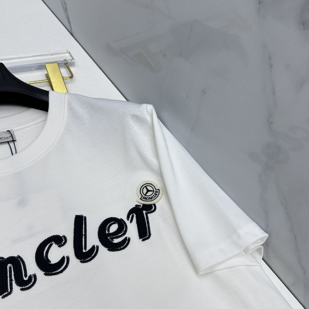 🆕Moncler蒙口 2026春夏新款短袖 官网同款T恤 双纱纯棉面料 多元化搭配 是眼下时尚前沿的创新