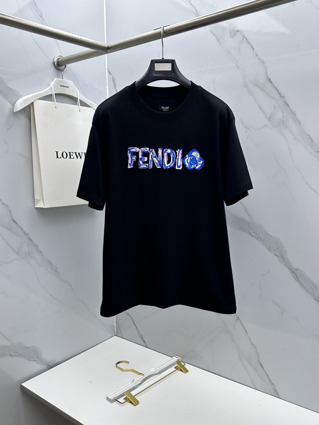 🆕Fendi芬迪 2026春夏新款短袖 官网同款T恤 进口云朵棉面料 多元化搭配 是眼下时尚前沿的创新趋
