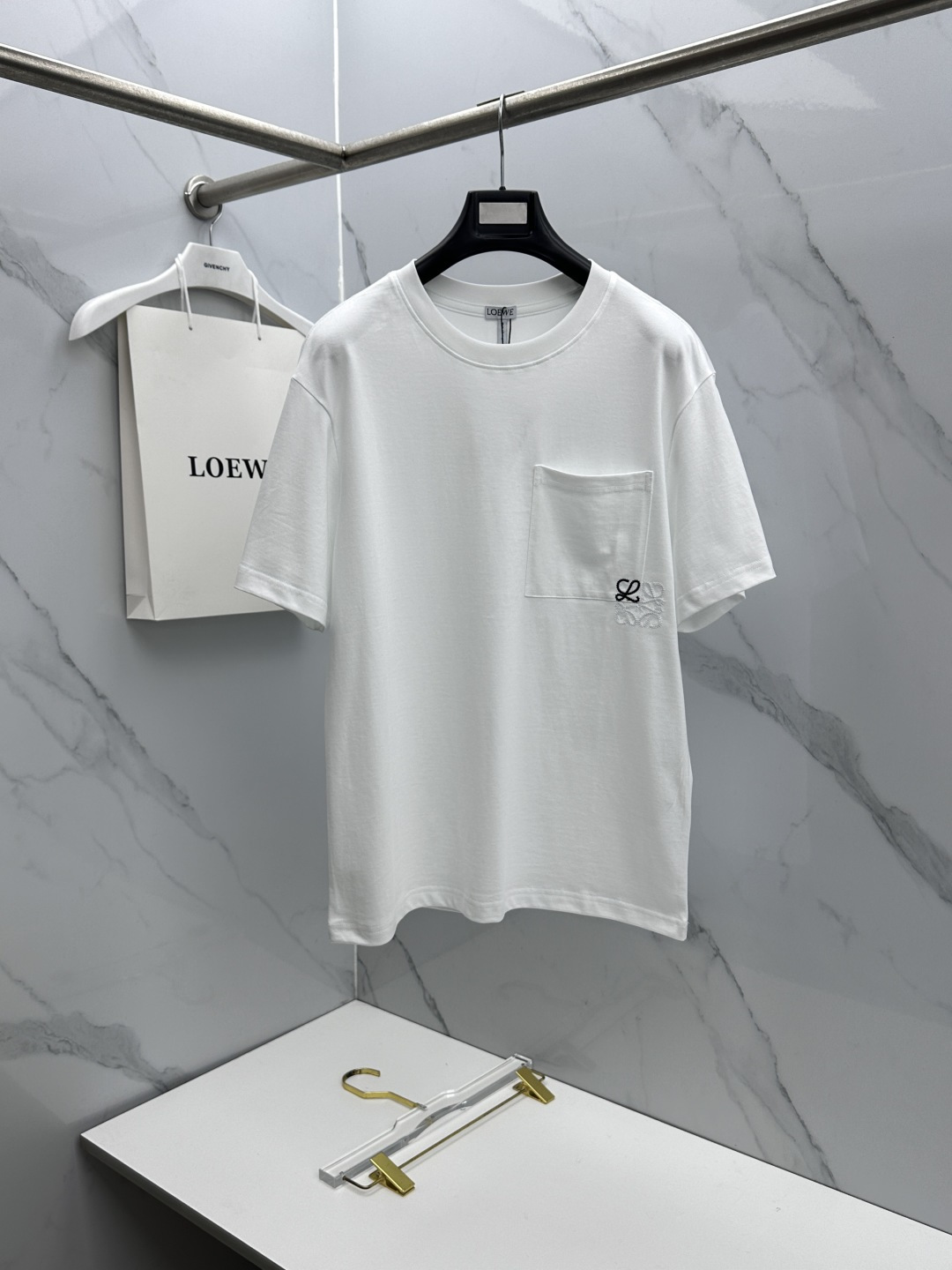 🆕LOEWE罗意威 2026春夏新款短袖 官网同款T恤 进口云朵棉面料 多元化搭配 是眼下时尚前沿的创新