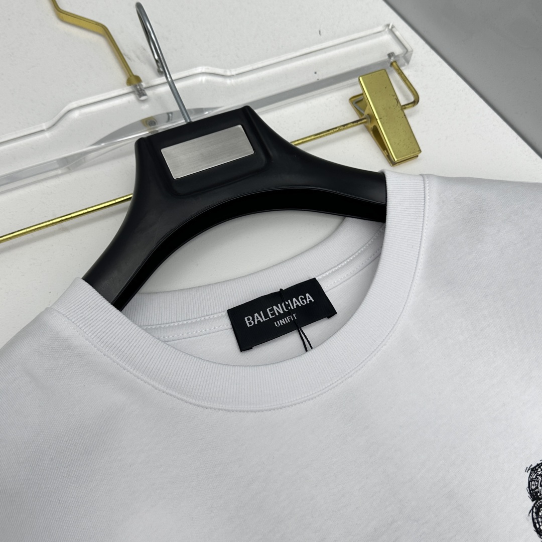 🆕Balenciaga巴黎世家 2026春夏新款印花短袖 官网同款T恤，双纱纯棉面料 多元化搭配 迎合眼