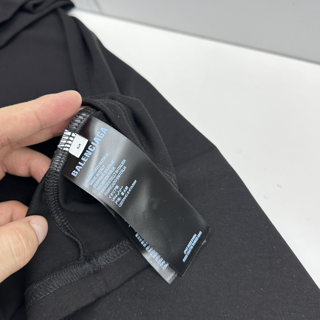 🆕Balenciaga巴黎世家 2026春夏新款印花短袖 官网同款T恤，双纱纯棉面料 多元化搭配 迎合眼