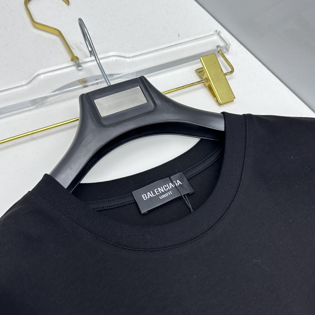 🆕Balenciaga巴黎世家 2026春夏新款印花短袖 官网同款T恤，双纱纯棉面料 多元化搭配 迎合眼