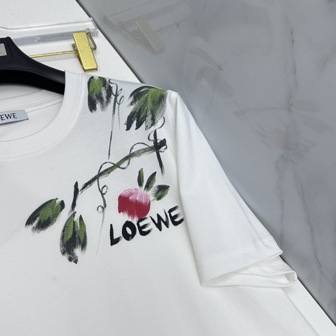🆕LOEWE罗意威 2026春夏新款手绘涂鸦短袖 官网同款T恤，双纱纯棉面料 多元化搭配 迎合眼下时尚前