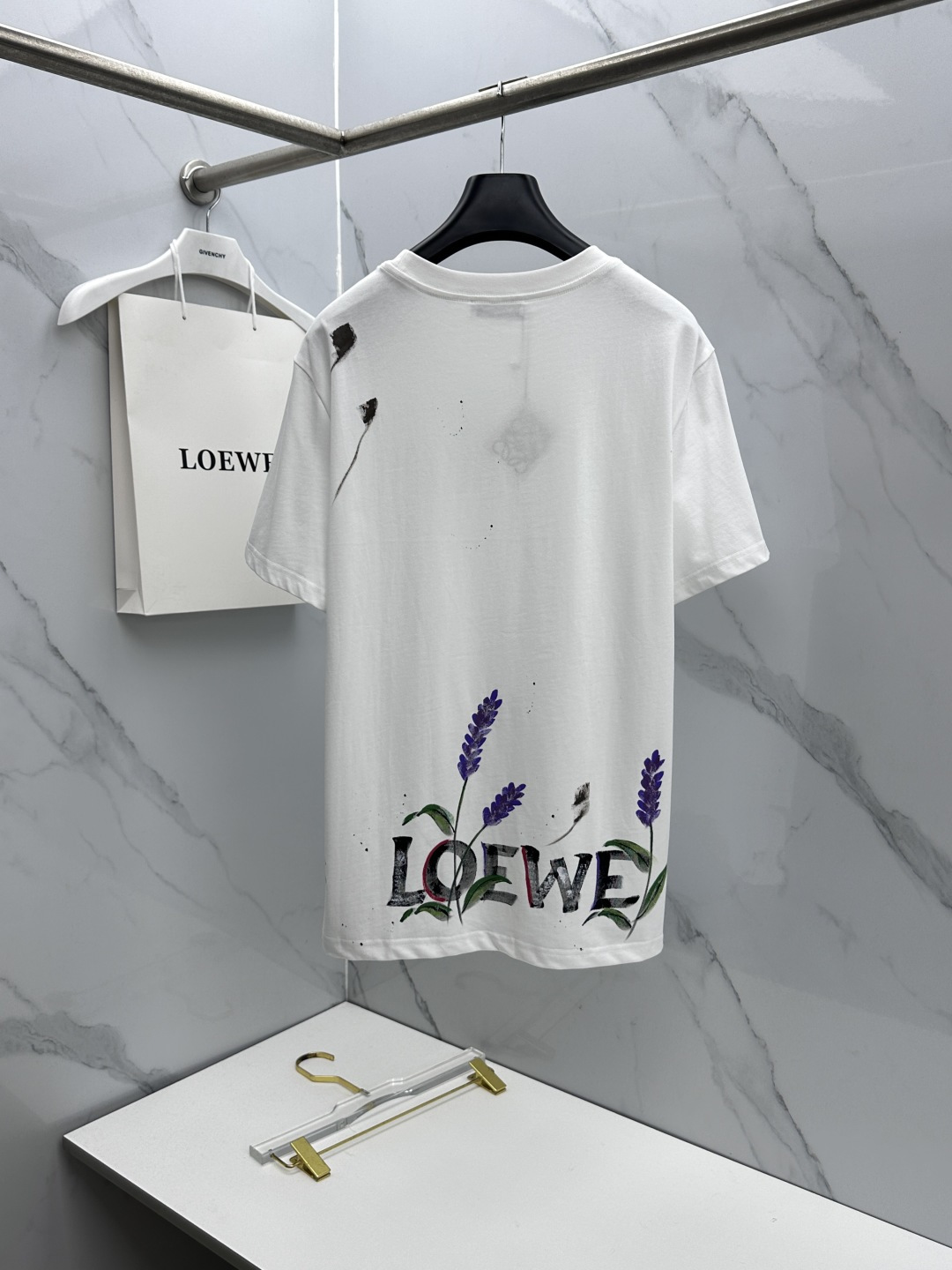🆕LOEWE罗意威 2026春夏新款手绘涂鸦短袖 官网同款T恤，双纱纯棉面料 多元化搭配 迎合眼下时尚前