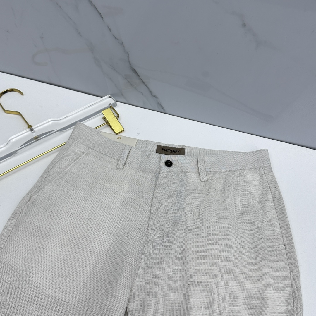 🆕Burberry巴宝莉 春夏新品棉麻休闲西裤，官网同步发售，裤身工艺设计，客供辅料、高定棉麻面料，柔软