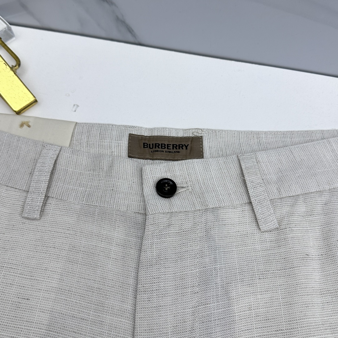🆕Burberry巴宝莉 春夏新品棉麻休闲西裤，官网同步发售，裤身工艺设计，客供辅料、高定棉麻面料，柔软