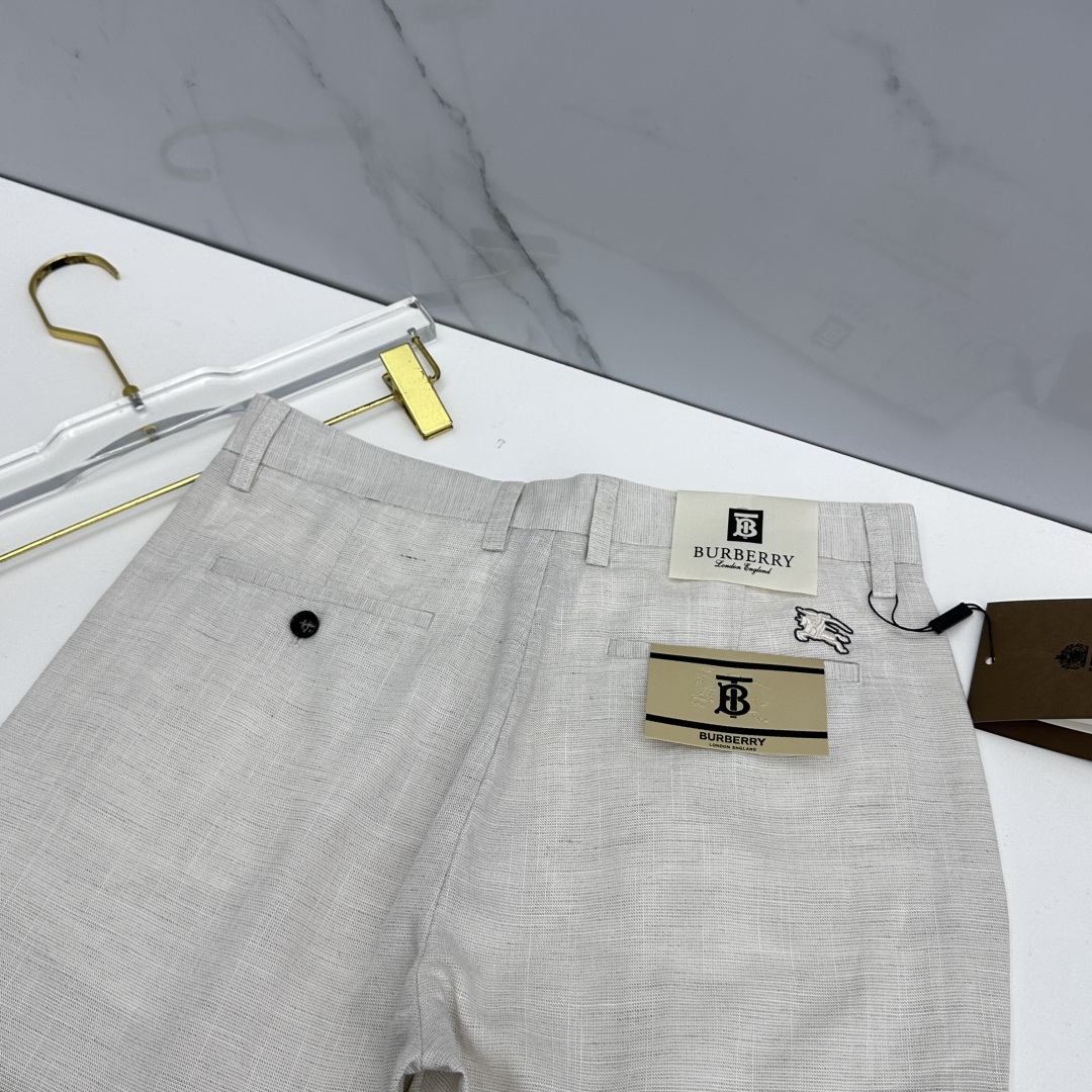 🆕Burberry巴宝莉 春夏新品棉麻休闲西裤，官网同步发售，裤身工艺设计，客供辅料、高定棉麻面料，柔软