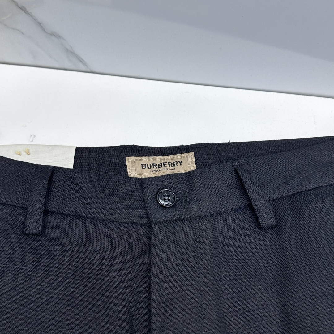 🆕Burberry巴宝莉 春夏新品棉麻休闲西裤，官网同步发售，裤身工艺设计，客供辅料、高定棉麻面料，柔软