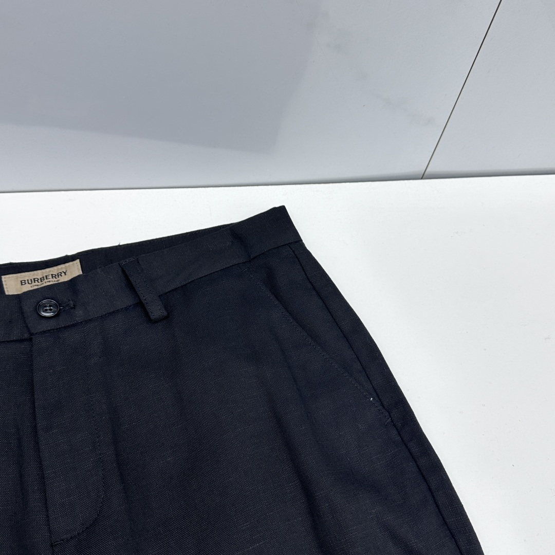 🆕Burberry巴宝莉 春夏新品棉麻休闲西裤，官网同步发售，裤身工艺设计，客供辅料、高定棉麻面料，柔软