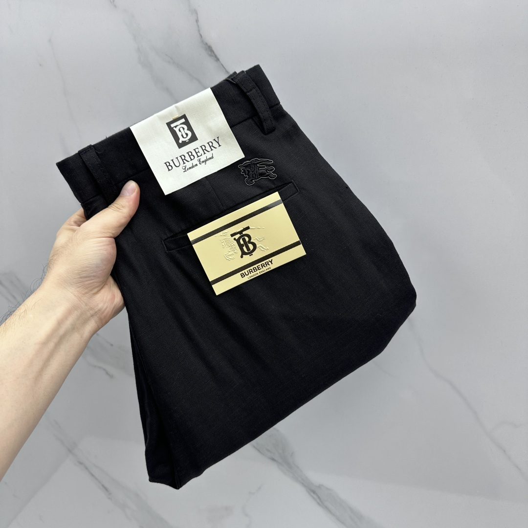 🆕Burberry巴宝莉 春夏新品棉麻休闲西裤，官网同步发售，裤身工艺设计，客供辅料、高定棉麻面料，柔软