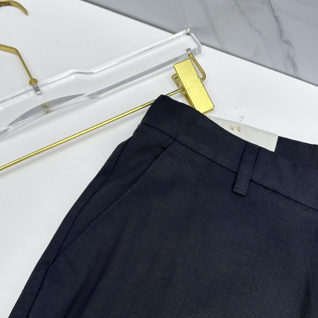 🆕Burberry巴宝莉 春夏新品棉麻休闲西裤，官网同步发售，裤身工艺设计，客供辅料、高定棉麻面料，柔软
