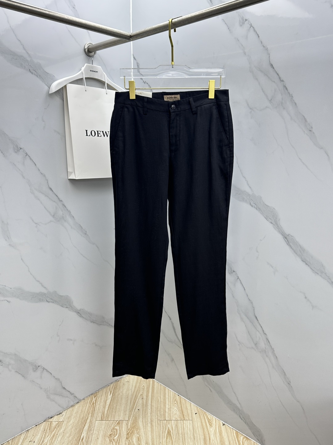 🆕Burberry巴宝莉 春夏新品棉麻休闲西裤，官网同步发售，裤身工艺设计，客供辅料、高定棉麻面料，柔软