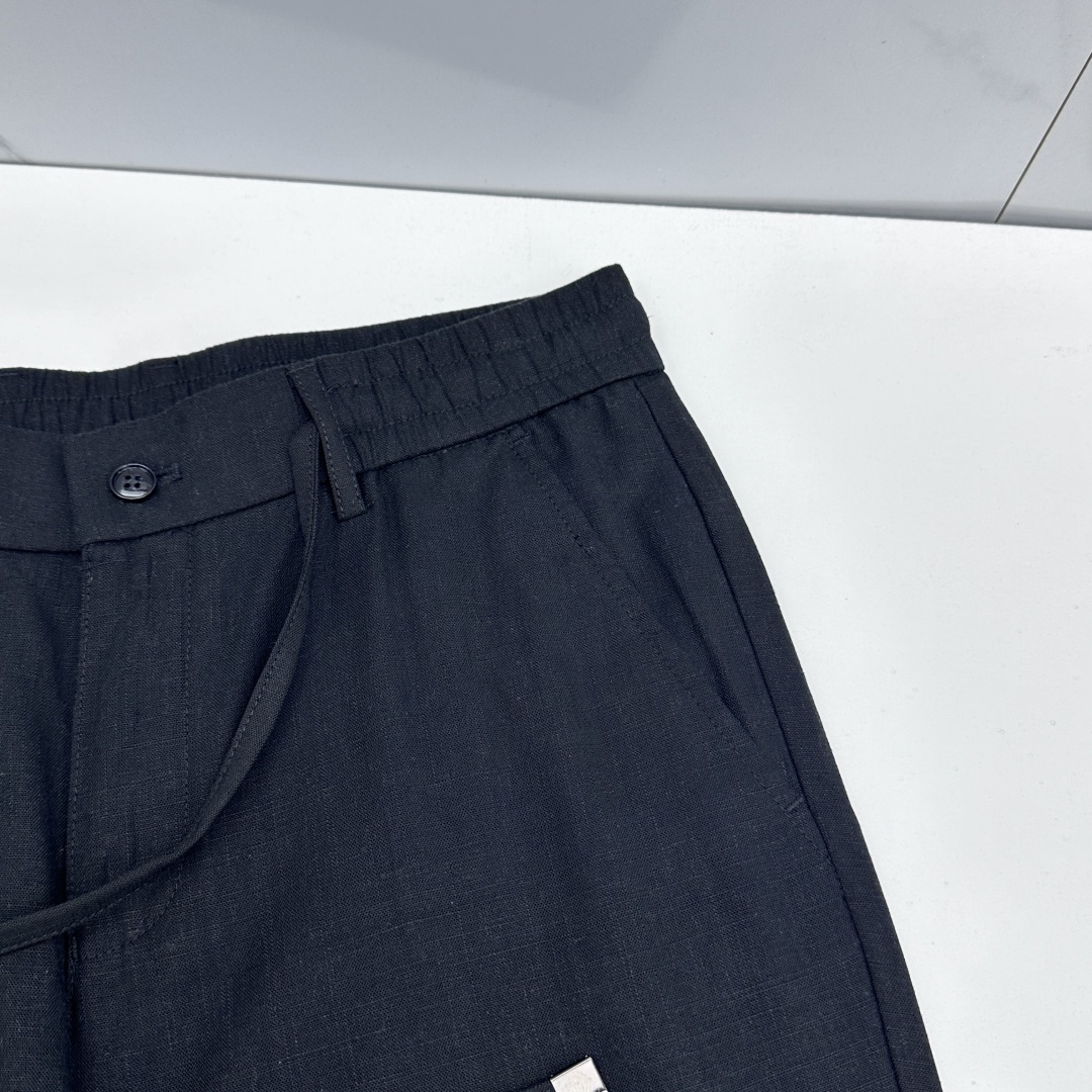 🆕loro Piana 春夏新品棉麻休闲西裤，官网同步发售，裤身工艺设计，客供辅料、高定棉麻面料，柔软丝