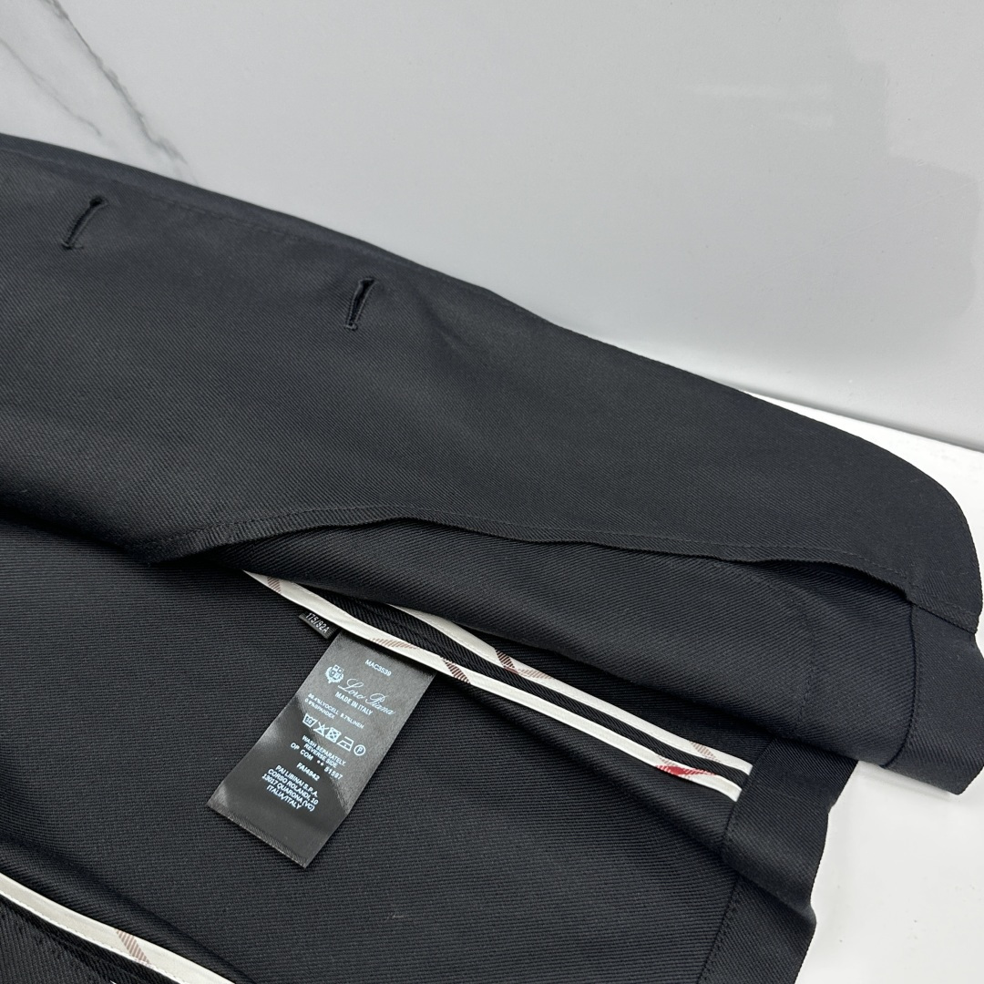 🆕loro Piana 高定西服 2026早春轻奢系列，最新时尚男款西装外套.定织定染面料。处处细节显工