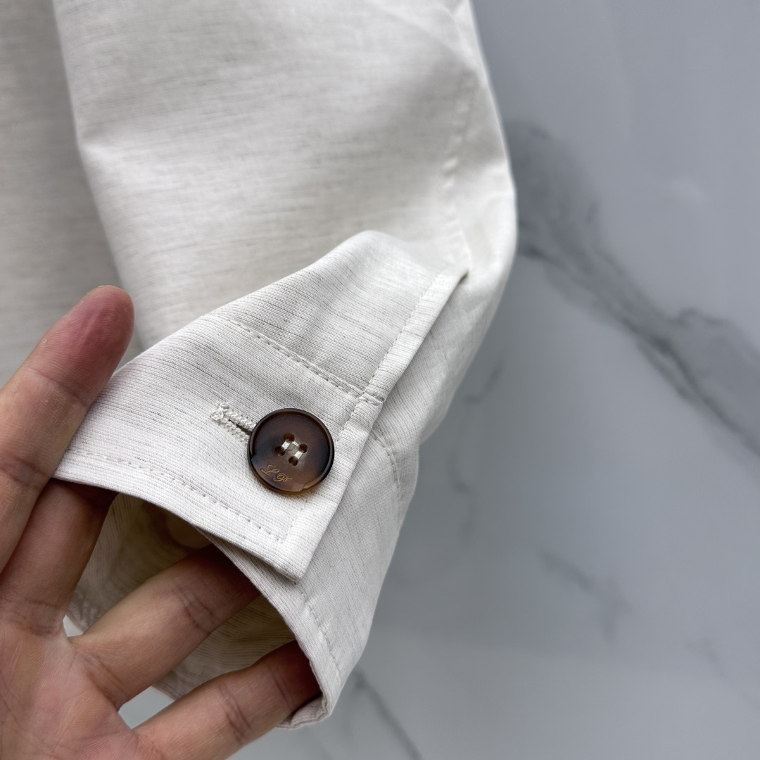 🆕loro Piana 1916早春轻奢系列，最新时尚男款翻领夹克外套.定织定染面料。处处细节显工艺足够