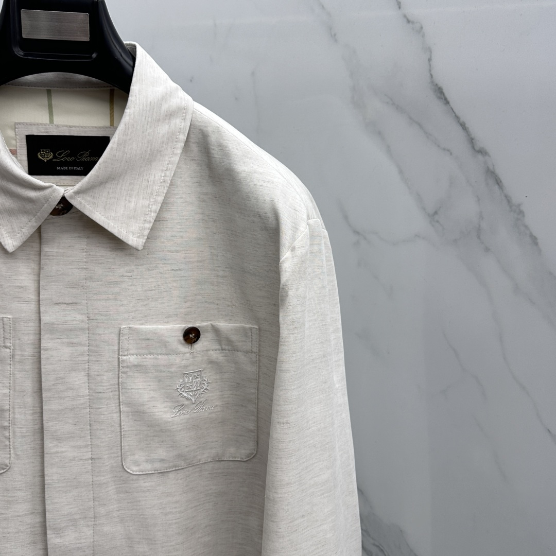 🆕loro Piana 1916早春轻奢系列，最新时尚男款翻领夹克外套.定织定染面料。处处细节显工艺足够