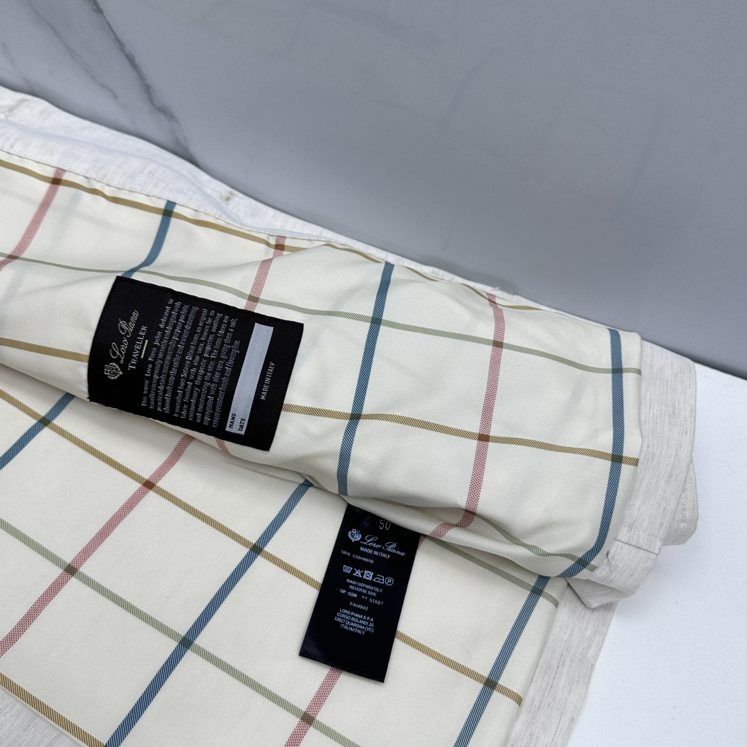🆕loro Piana 1916早春轻奢系列，最新时尚男款翻领夹克外套.定织定染面料。处处细节显工艺足够