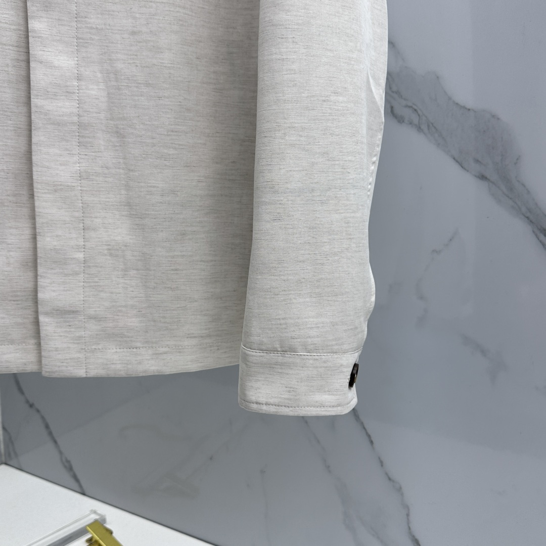🆕loro Piana 1916早春轻奢系列，最新时尚男款翻领夹克外套.定织定染面料。处处细节显工艺足够