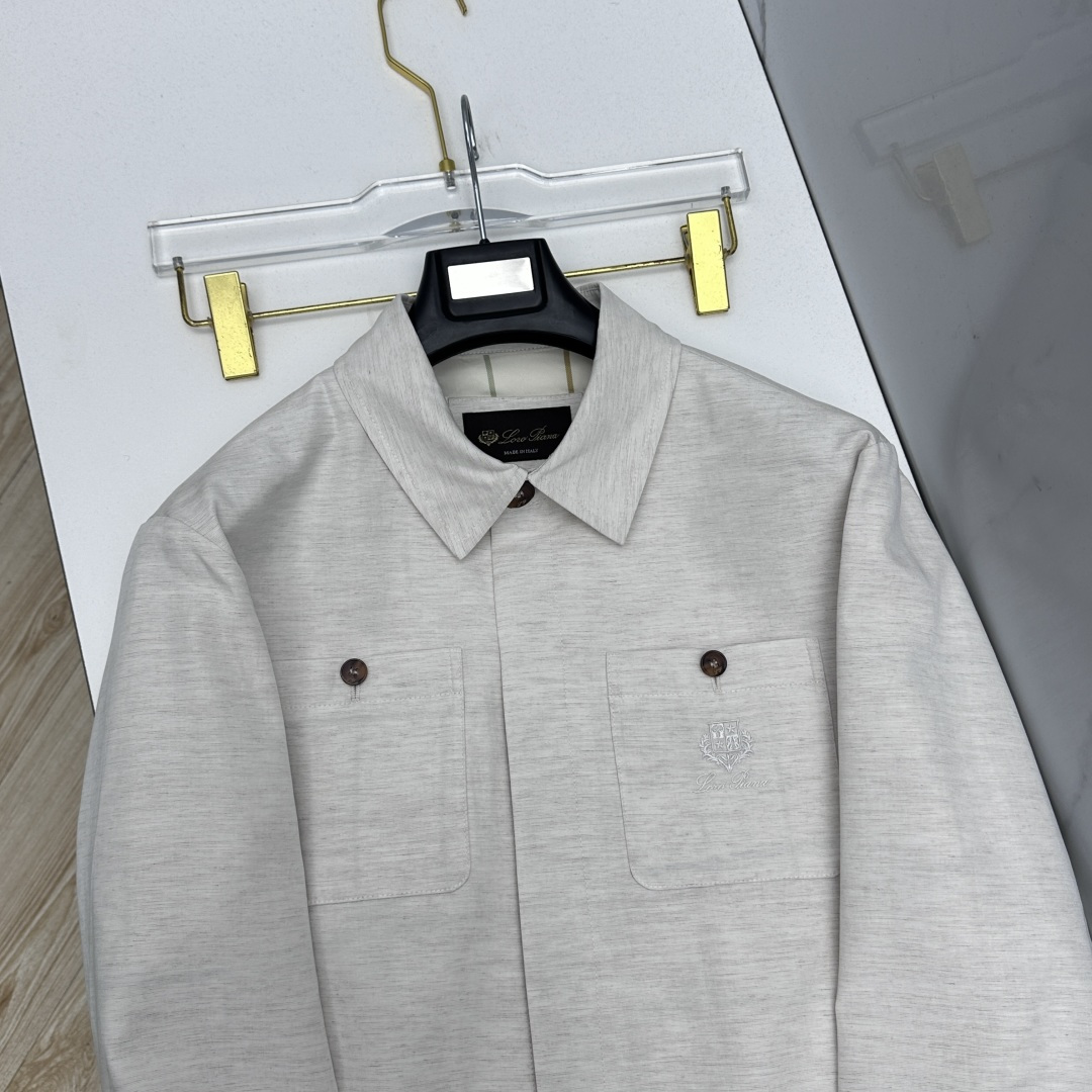 🆕loro Piana 1916早春轻奢系列，最新时尚男款翻领夹克外套.定织定染面料。处处细节显工艺足够