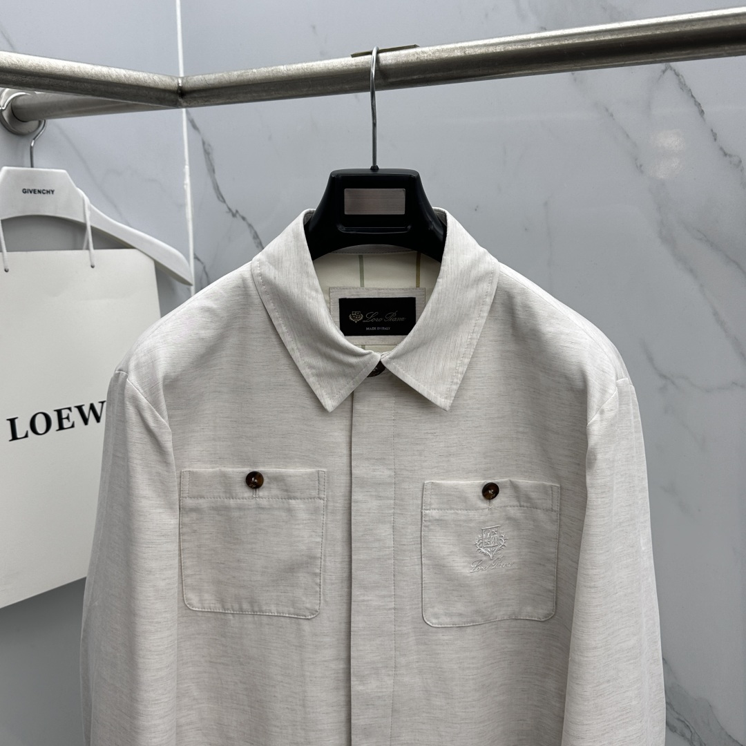 🆕loro Piana 1916早春轻奢系列，最新时尚男款翻领夹克外套.定织定染面料。处处细节显工艺足够