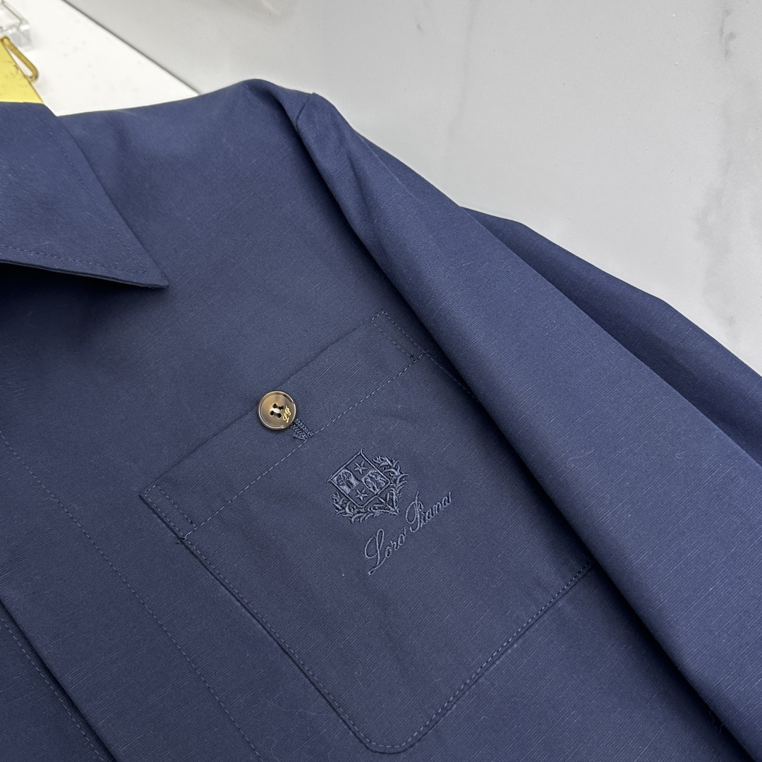 🆕loro Piana 1916早春轻奢系列，最新时尚男款翻领夹克外套.定织定染面料。处处细节显工艺足够