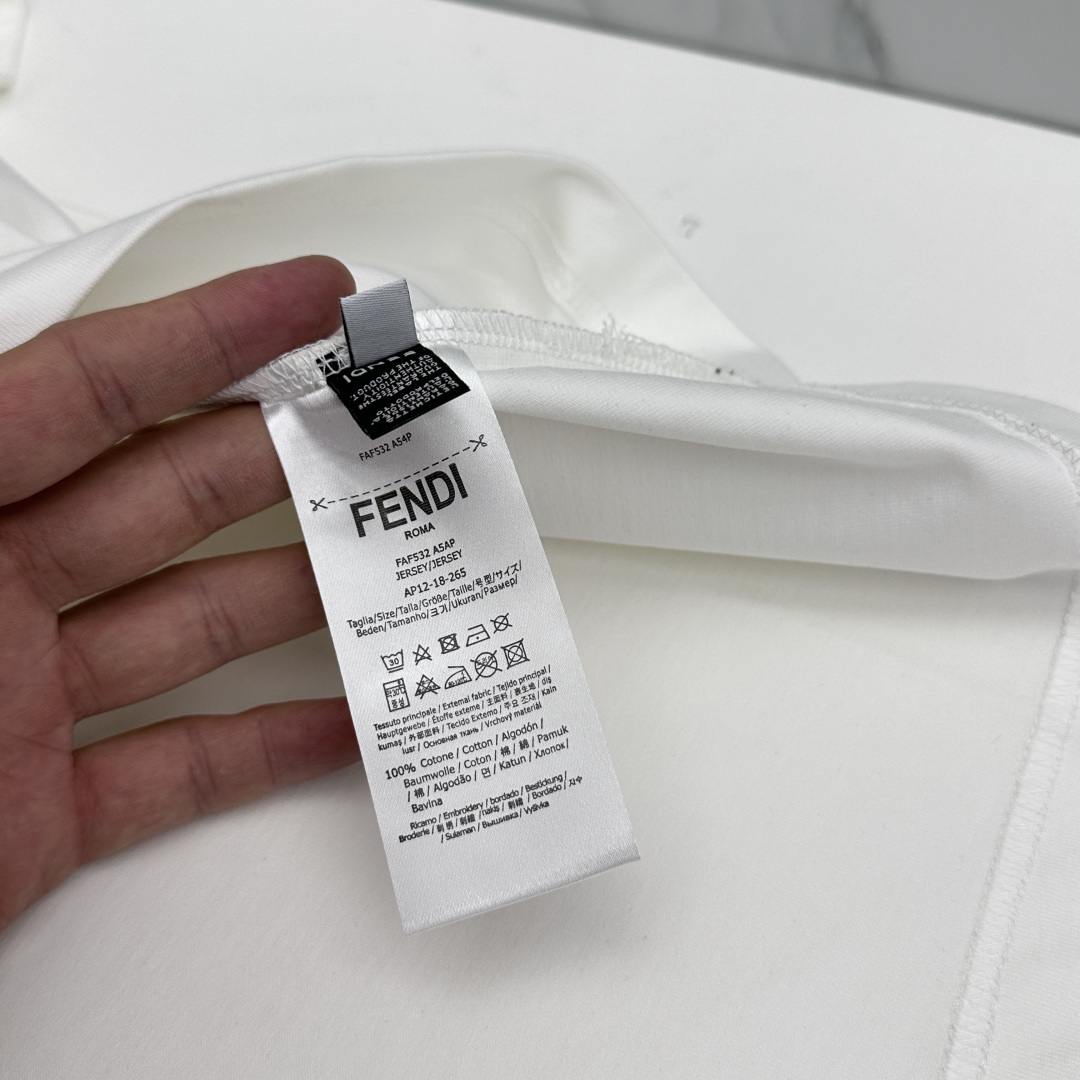 🆕Fendi芬迪 新款首发专柜最新款短袖圆领T恤 高端订制 双FF刺绣设计 高定面料.手感柔软.穿着舒适