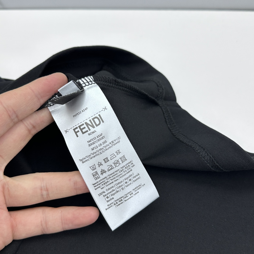 🆕Fendi芬迪 新款首发专柜最新款短袖圆领T恤 高端订制 双FF刺绣设计 高定面料.手感柔软.穿着舒适