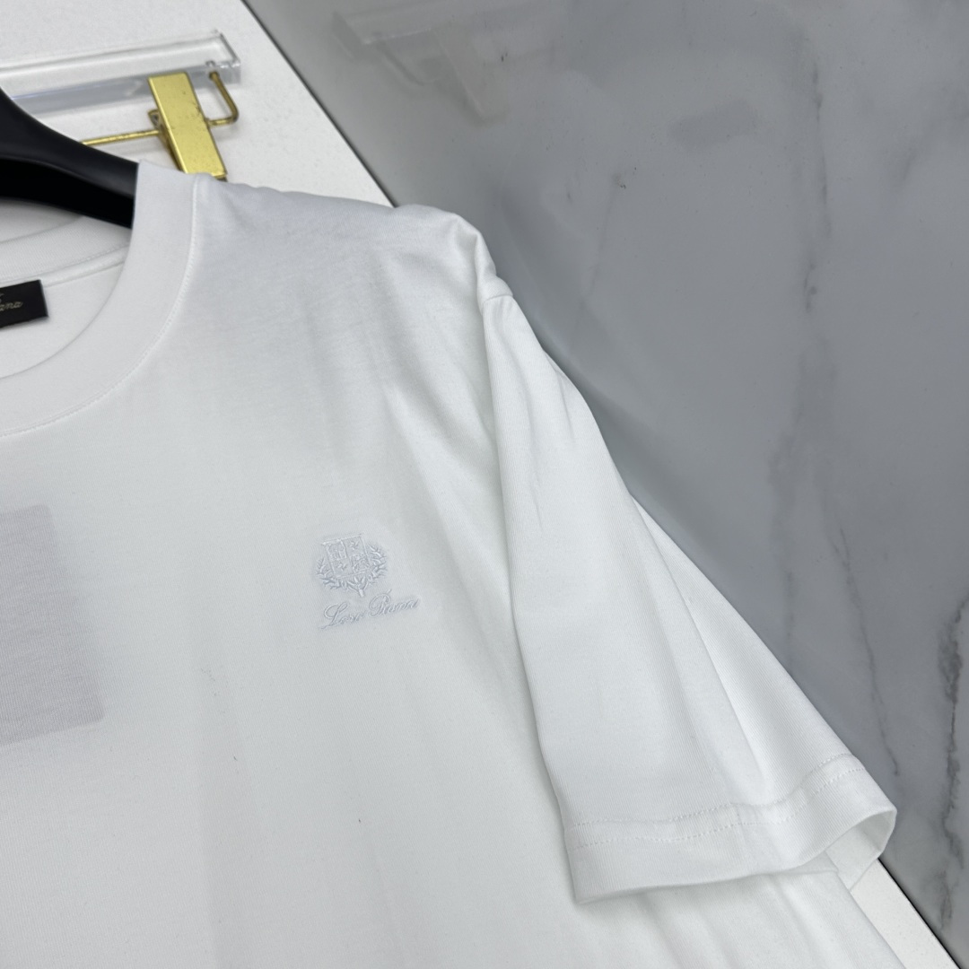 🆕loro Piana 新款首发专柜最新款短袖圆领T恤 高端订制 胸前logo设计 高定面料.手感柔软.